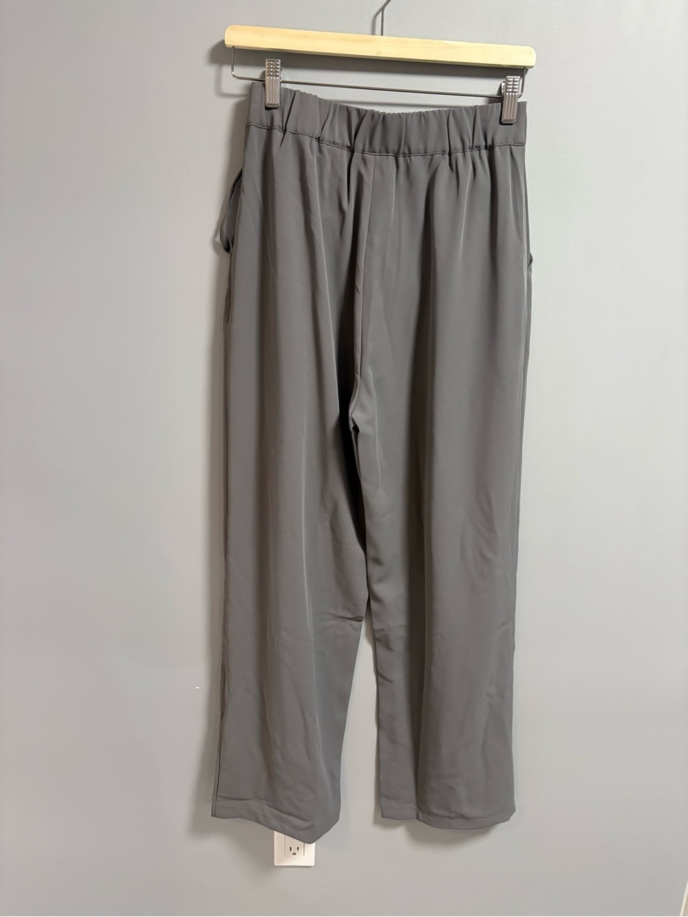 Halara Pants - Picture 2 of 6